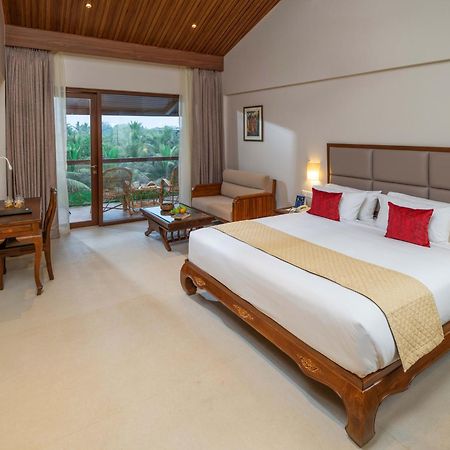 Uday Suites - The Airport Hotel Thiruvananthapuram Εξωτερικό φωτογραφία