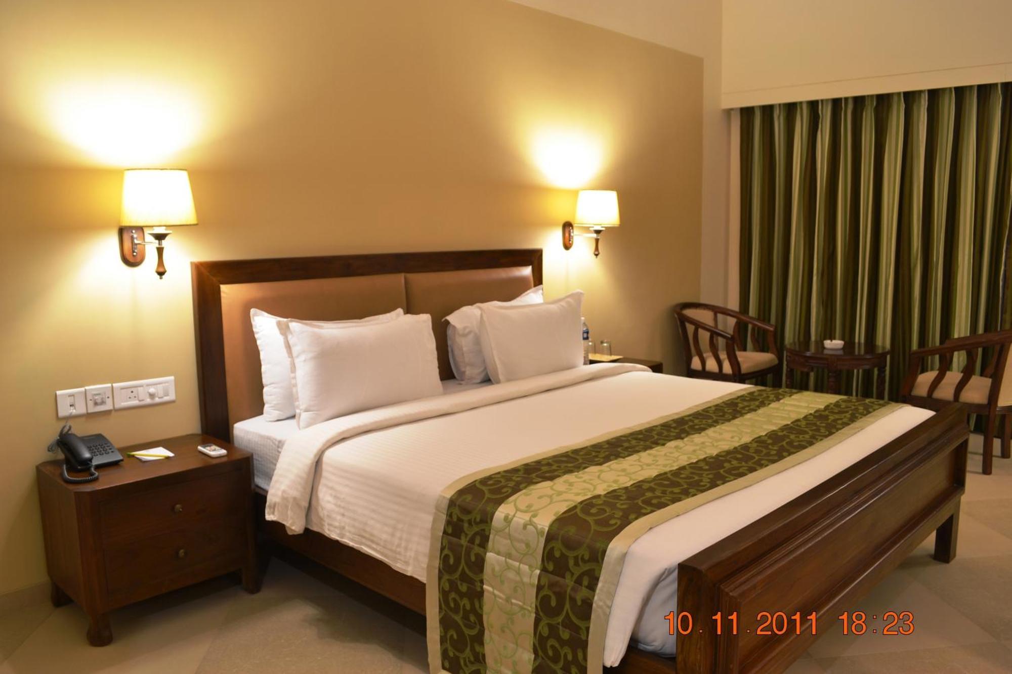 Uday Suites - The Airport Hotel Thiruvananthapuram Εξωτερικό φωτογραφία