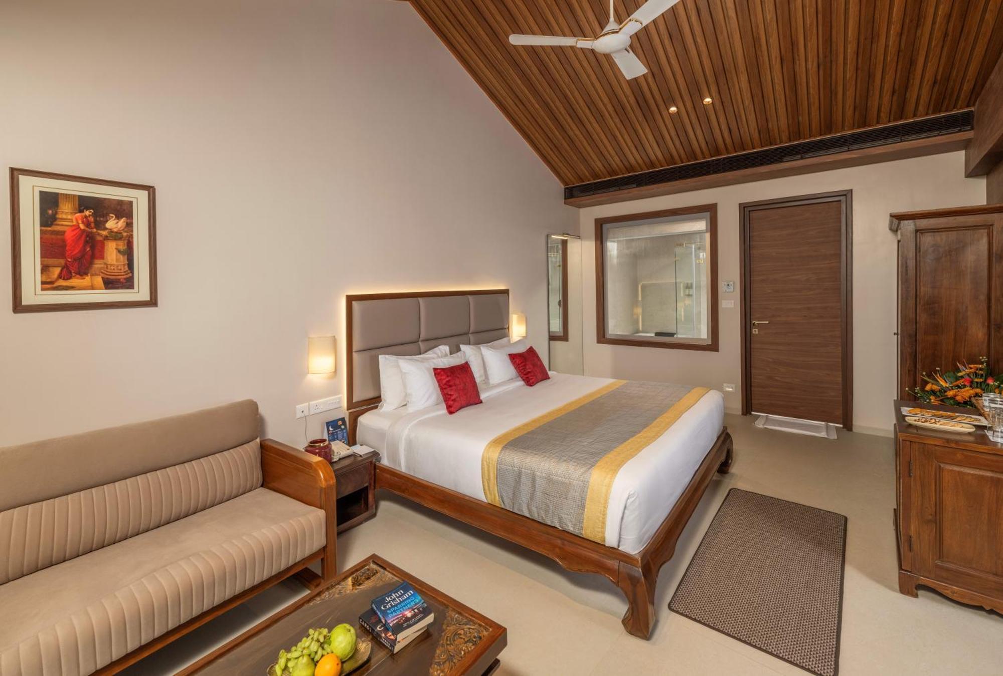 Uday Suites - The Airport Hotel Thiruvananthapuram Εξωτερικό φωτογραφία