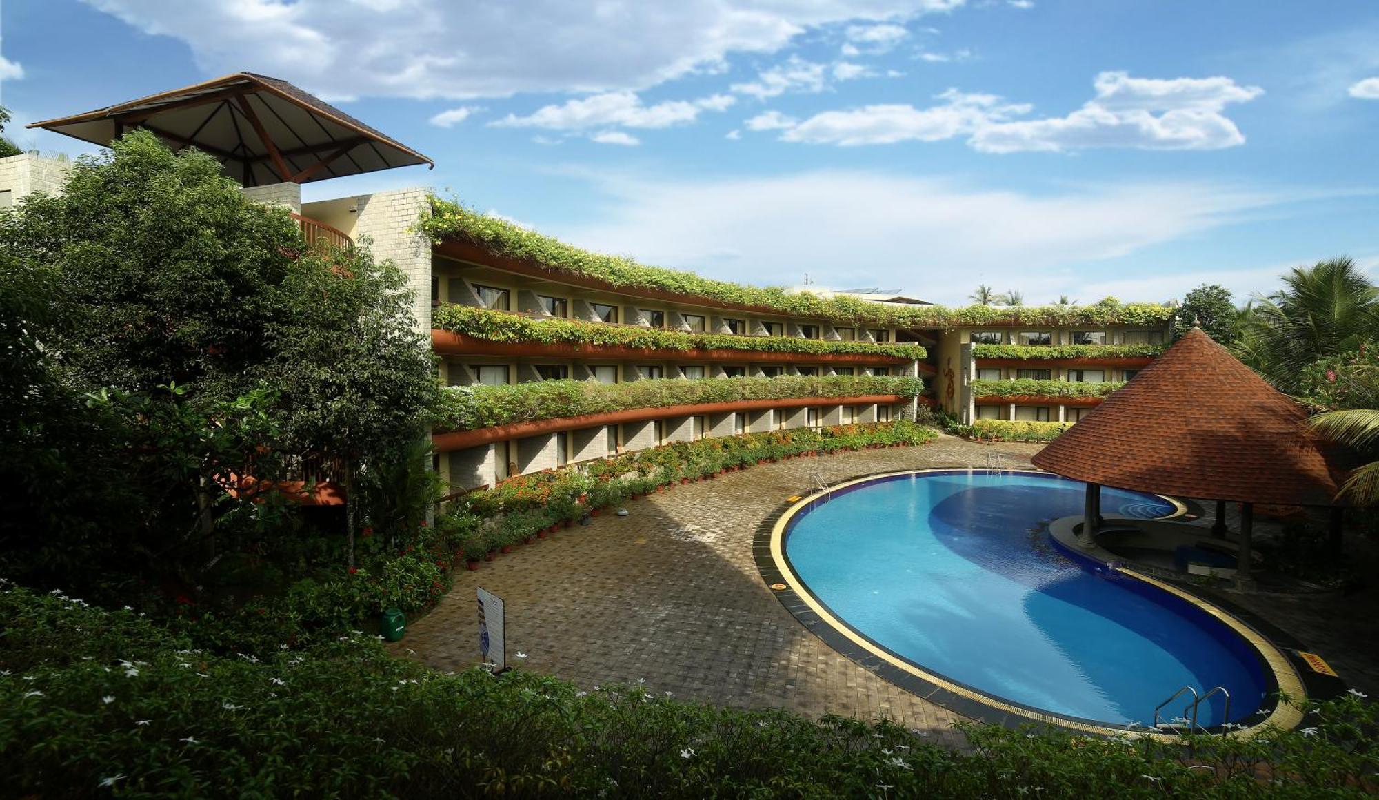 Uday Suites - The Airport Hotel Thiruvananthapuram Εξωτερικό φωτογραφία