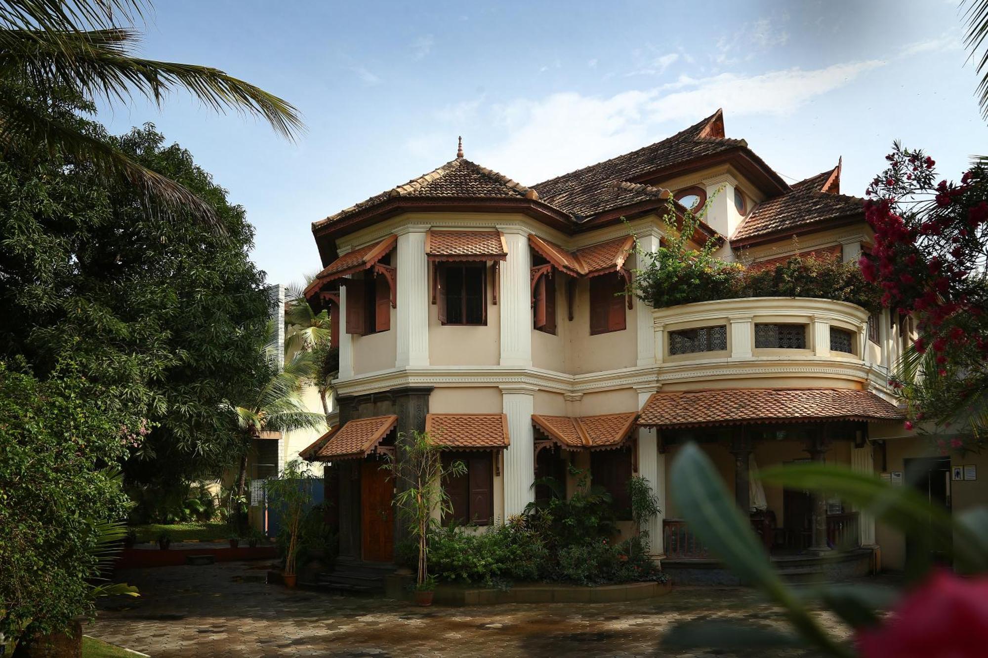 Uday Suites - The Airport Hotel Thiruvananthapuram Εξωτερικό φωτογραφία